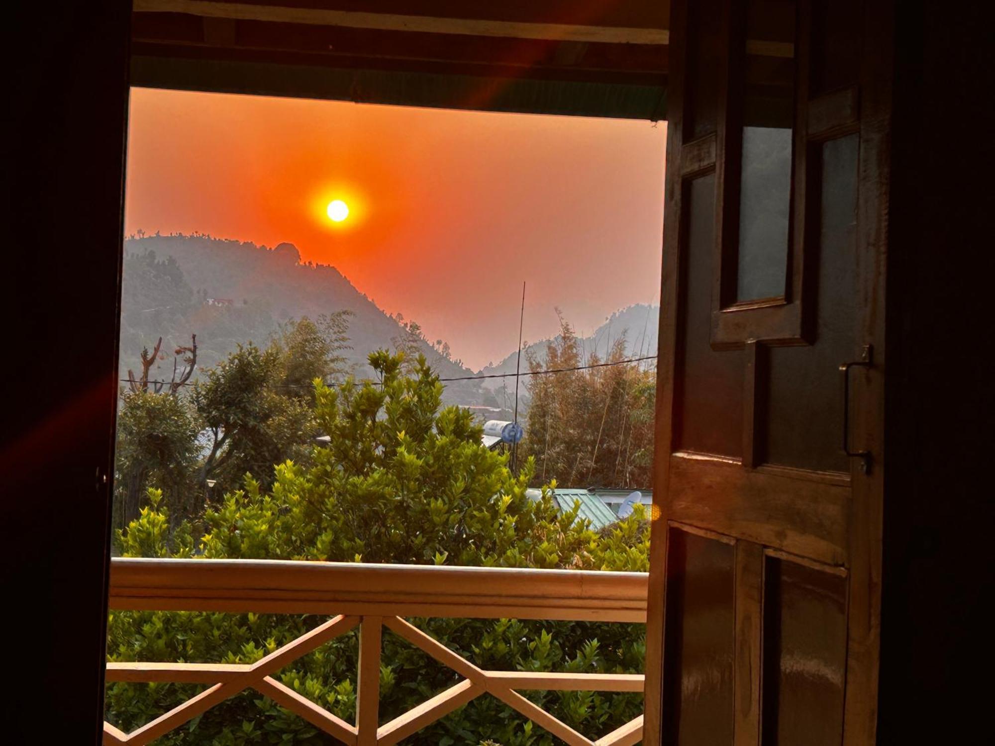 Emerald Trail Bhīm Tāl Dış mekan fotoğraf